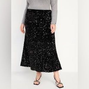 NWT Old Navy black medium sequin maxi skirt